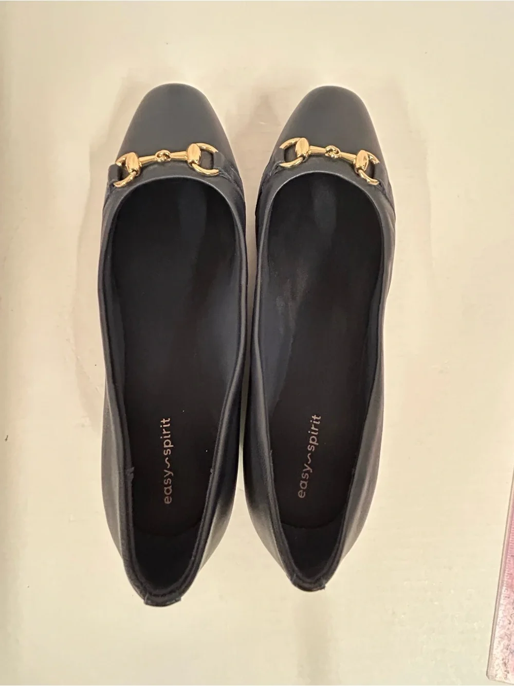 Easy Spirit Navy Blue Leather Gold-Bit pumps low heel